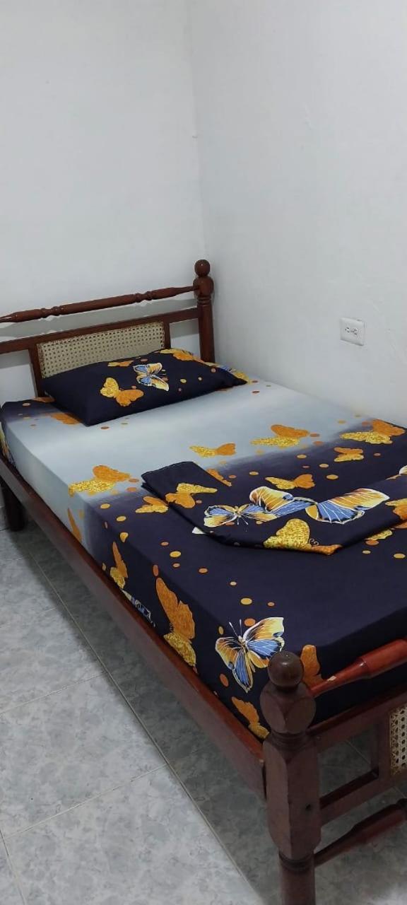 La Medellin Hostal Cartagena Exteriör bild